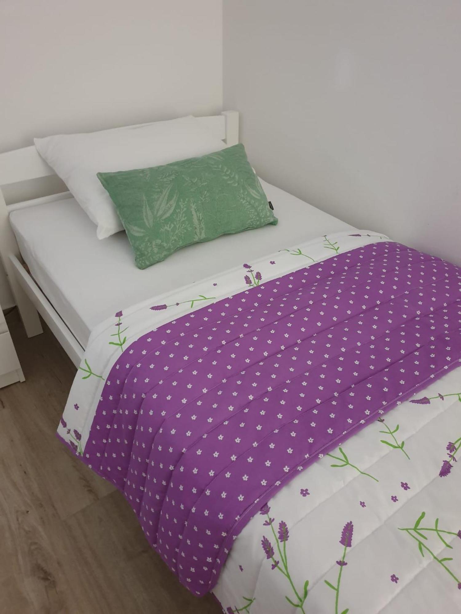 Ruza Apartmani Zara Esterno foto