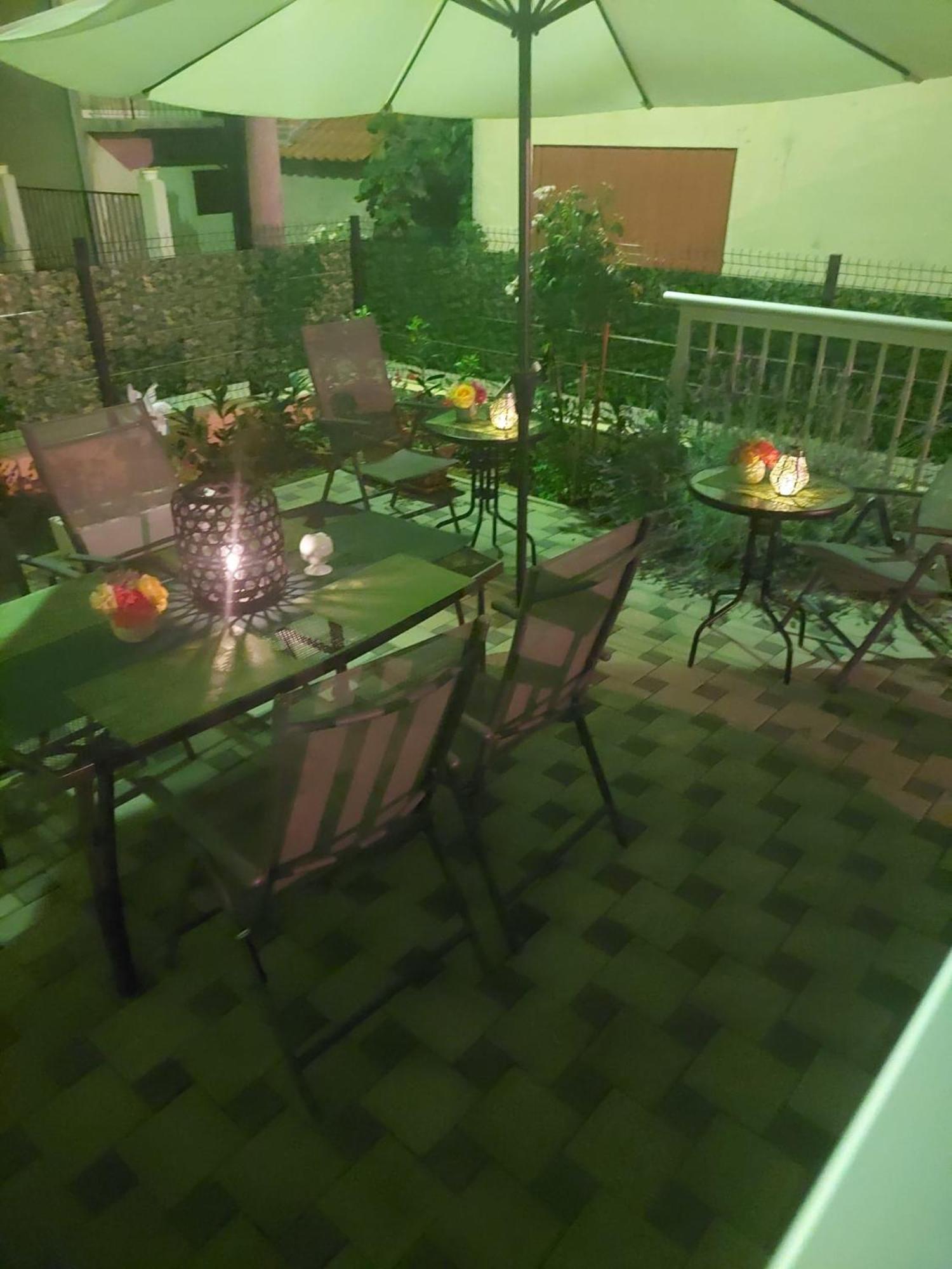 Ruza Apartmani Zara Esterno foto